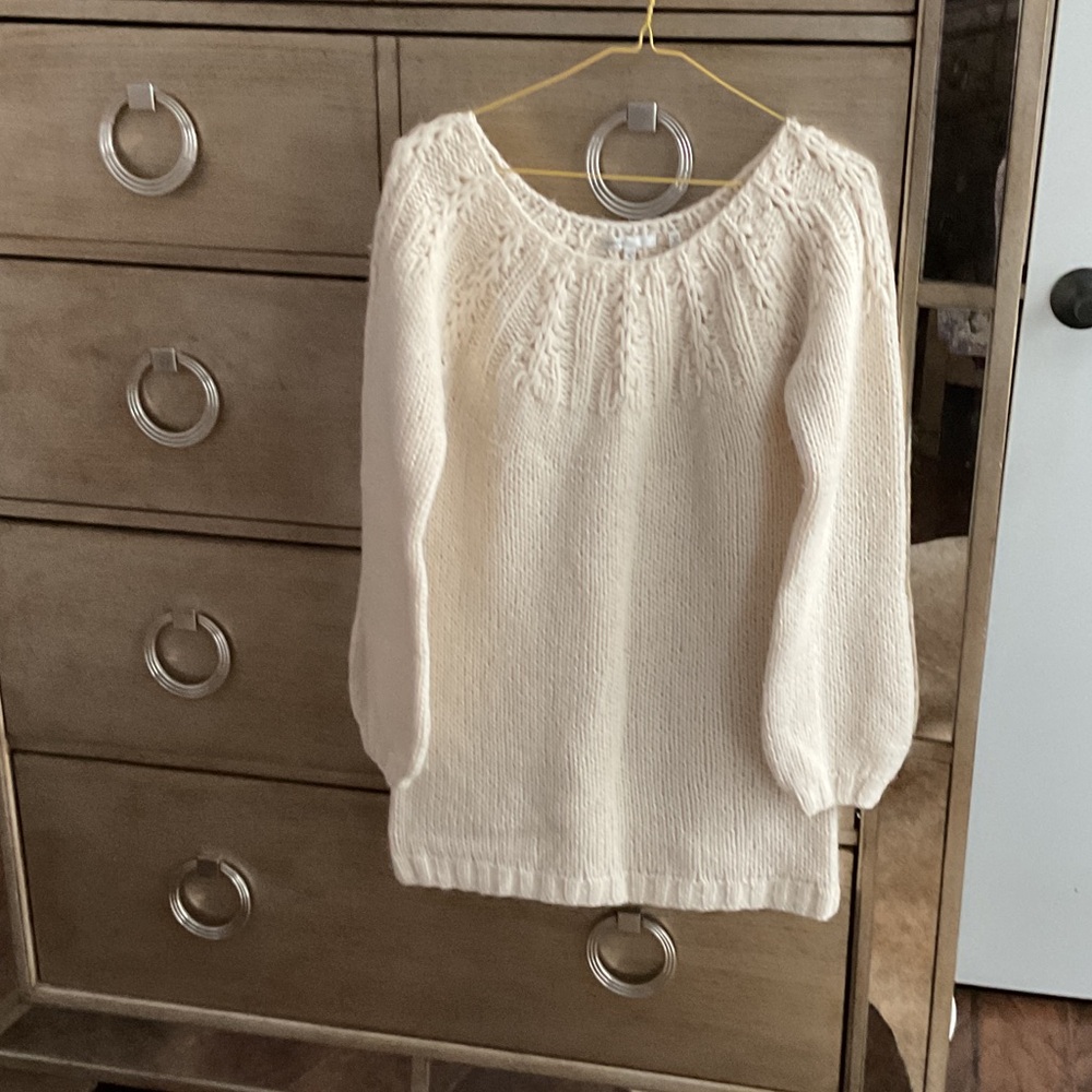 Vince Cream  Crew Neck wool blend Sweater; size S